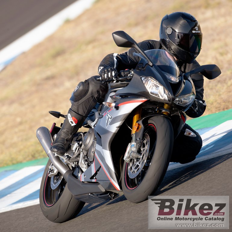 2021 triumph daytona 765